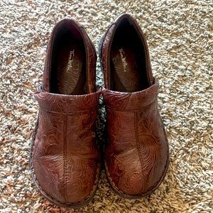 Vintage platforms with floral pattern